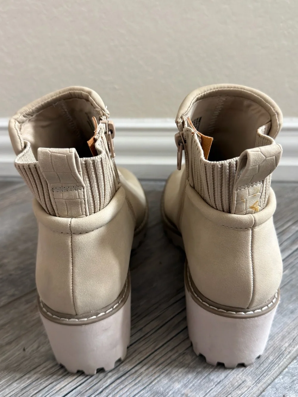 Time and Tru Classic Women's Ankle Boots in Light Beige